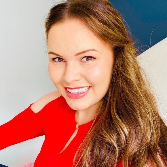 Meet your Posher, Janelle - Picture 1 of 1